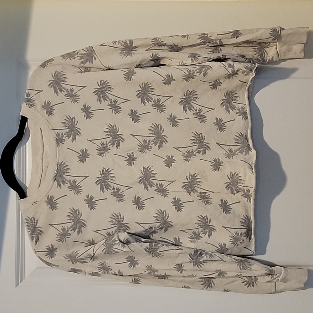 Long sleeve crop shirt small